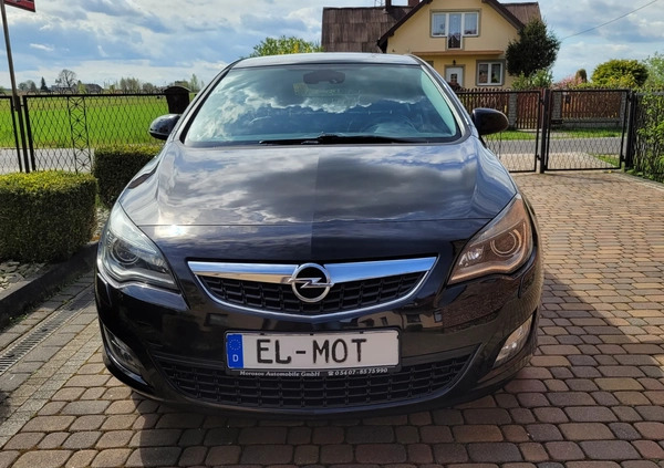 Opel Astra cena 26900 przebieg: 176000, rok produkcji 2010 z Sławno małe 436